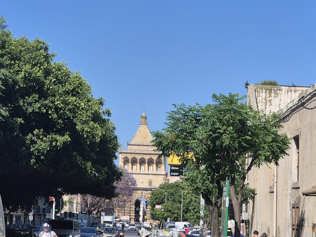 Appartamento con posto auto coperto zona Piazza indipendenza