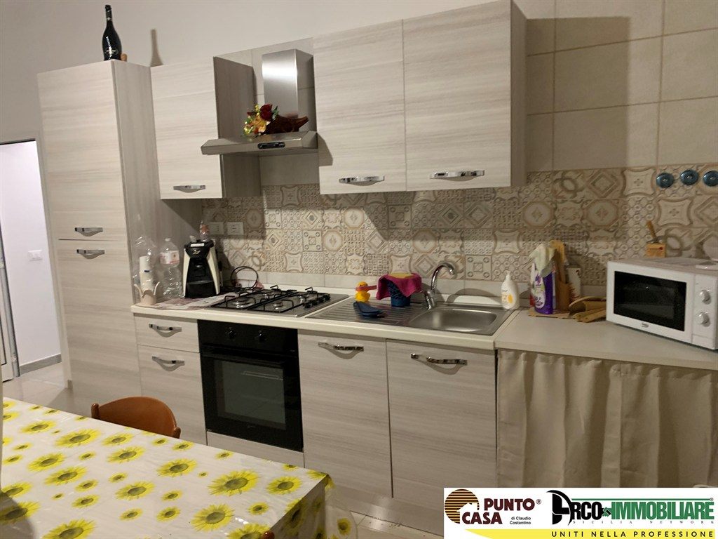 Tommaso Natale Appartamentino ristrutturato 70 mq su due livelli con doppio ingresso