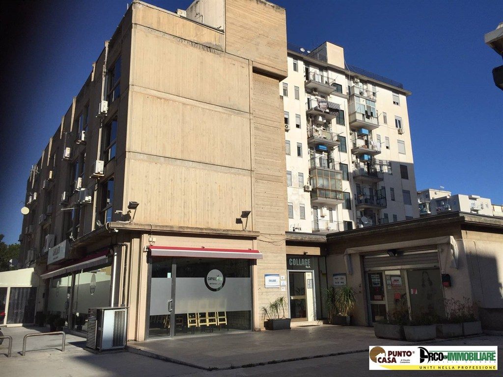 Ufficio in  vendita  monovano Via Umberto Giordano fronte piazzetta Strauss