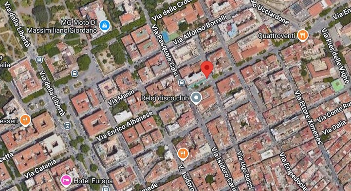 Via Albanese/Piazza Coci affittasi ampio 4 vani panoramico