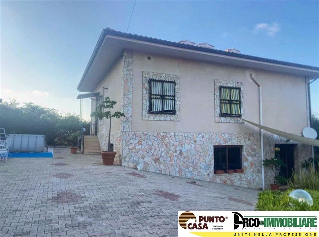 Casteldaccia – Contrada Fiorilli | Strada Ferrante Panoramica Villa unifamiliare  con ampio giardino di circa 1.480 mq
